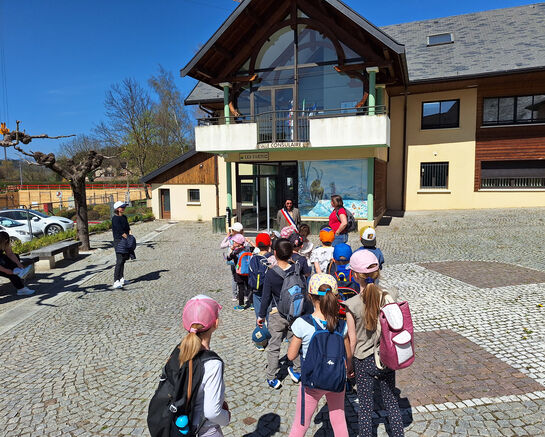 Visite de la Mairie pour les CP de l'école d'Avully 
